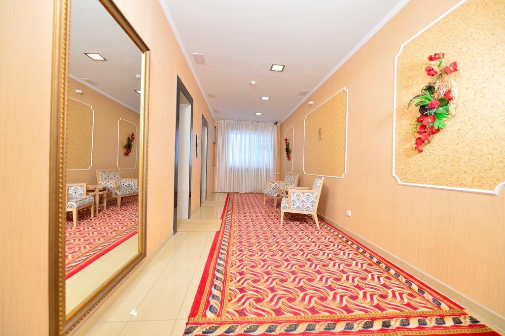 O Azamat Hotel Astana Exterior foto